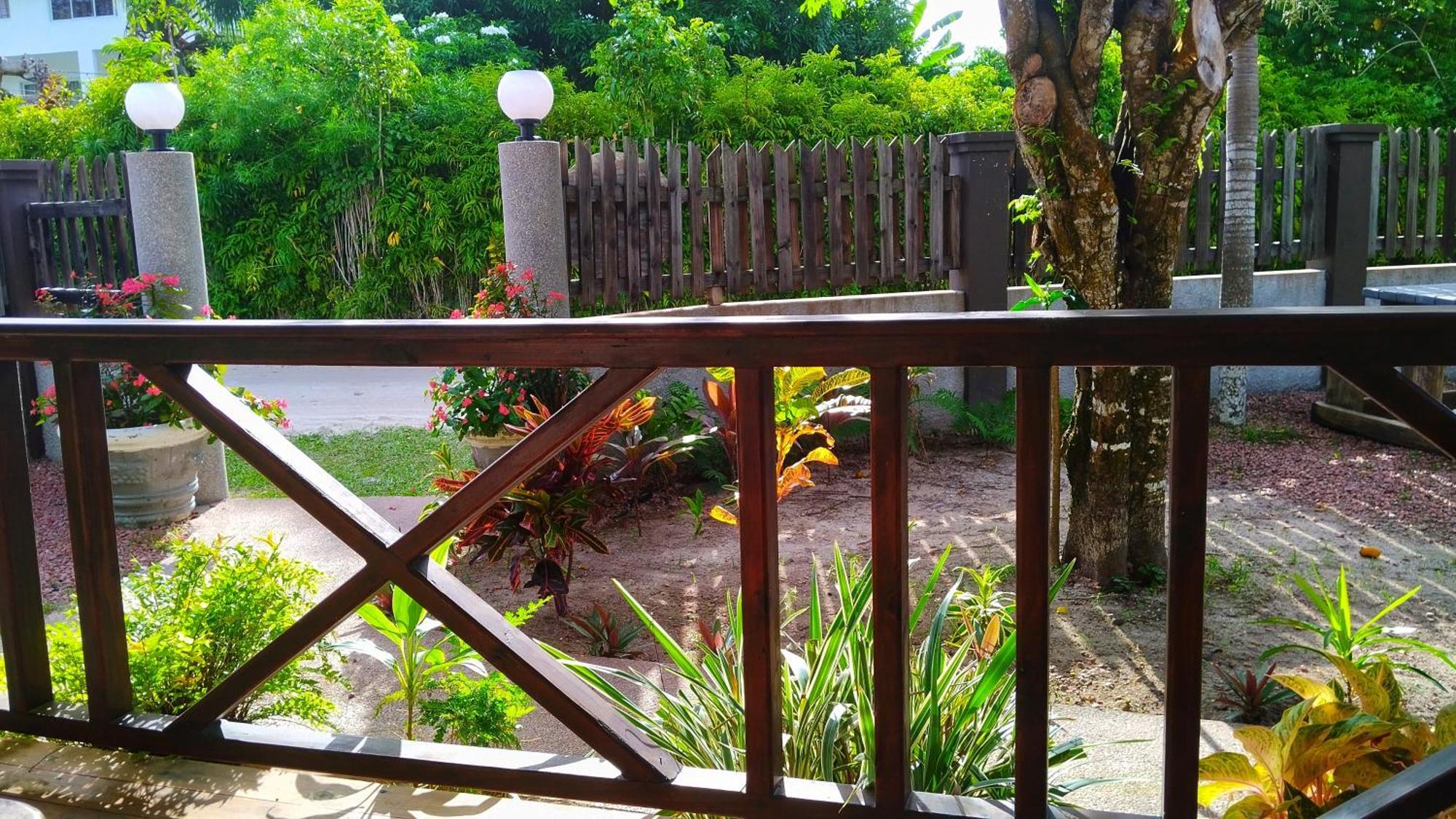 Fern Lodge Self Catering La Digue Rum bild